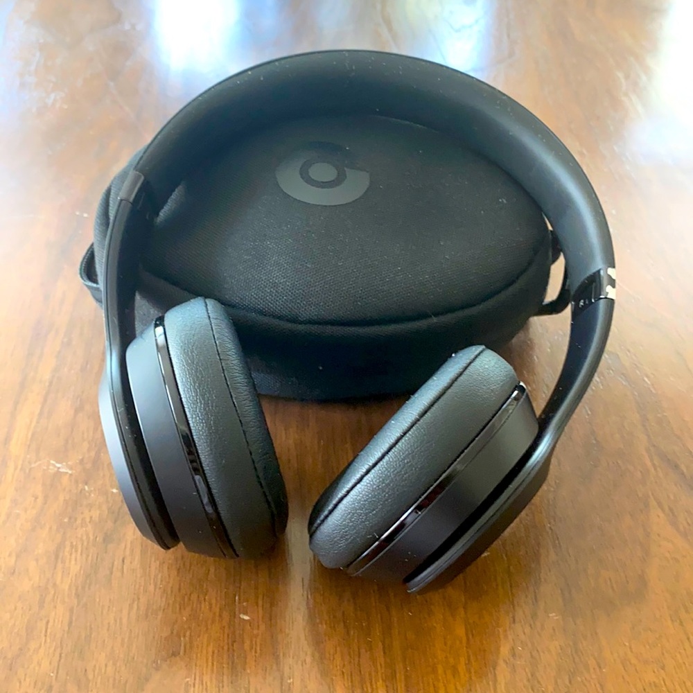 Beats Headphones: Wireless Beats Solo3